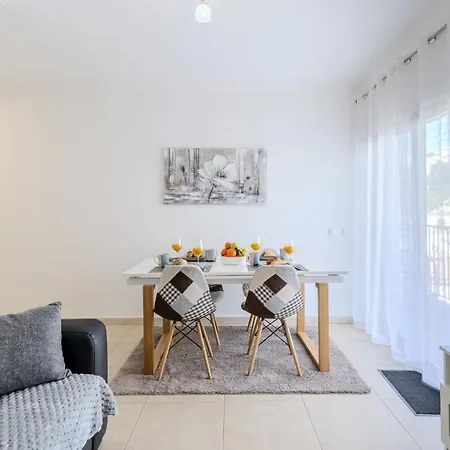 #368 T2 Sea View & Terrace Apartment Albufeira