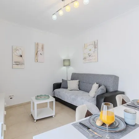 #368 T2 Sea View & Terrace Appartement